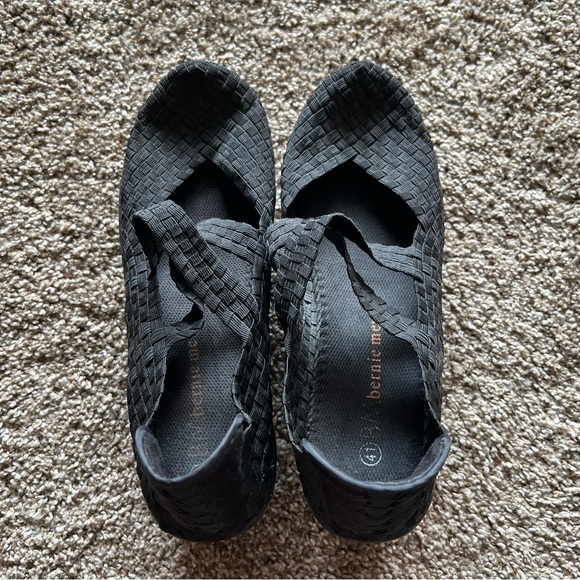 Bernie Mev Black Wedges - Picture 3 of 7